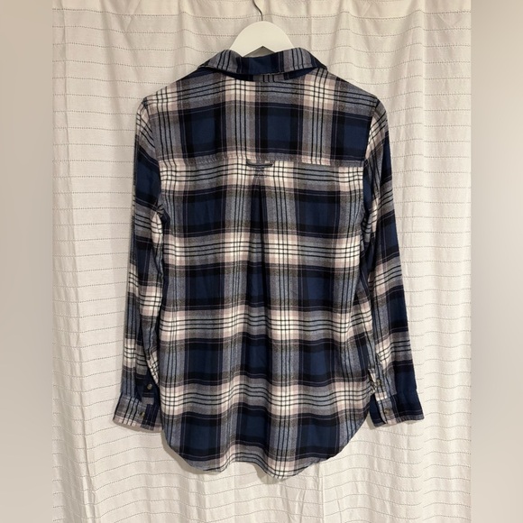 American Eagle Outfitters AHH-MAZINGLY SOFT Blue & Pink Plaid Flannel Shirt - Picture 5 of 6